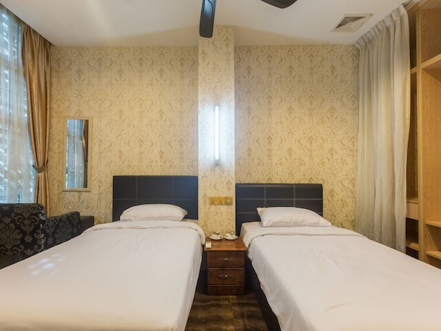 ホテル O レベッカズ ホームズ