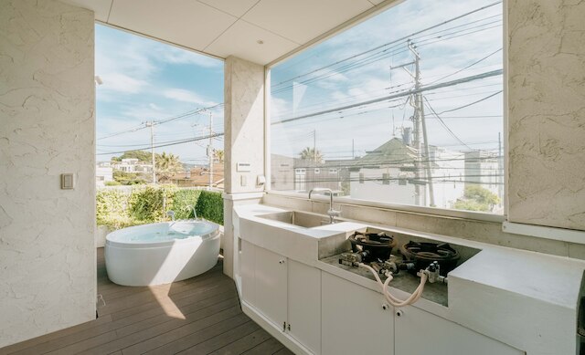 CASABLANCA POOL HOUSE – KAMAKURA