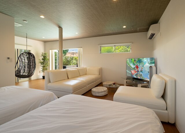 CASABLANCA POOL HOUSE – KAMAKURA