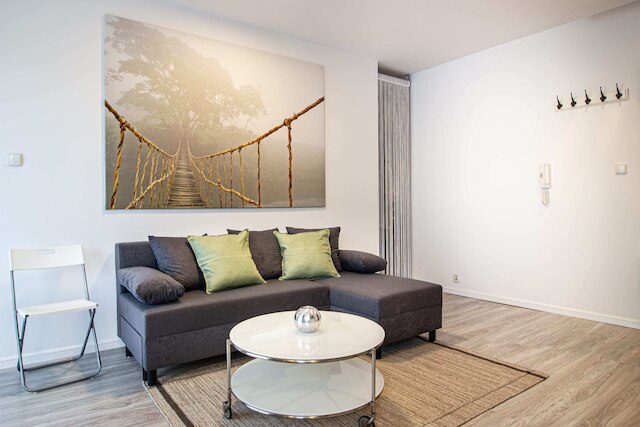 ポリー モコトウ アパートメント