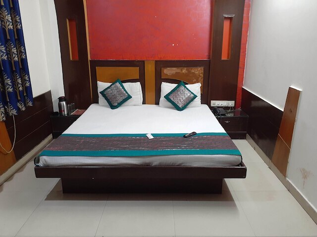 スノー ホワイト DXス アット ニューデリー レイルウェイ スーョン