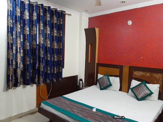 スノー ホワイト DXス アット ニューデリー レイルウェイ スーョン