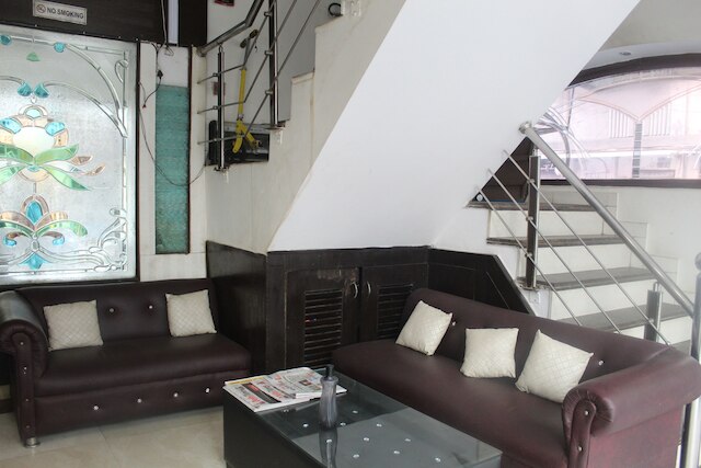 スノー ホワイト DXス アット ニューデリー レイルウェイ スーョン