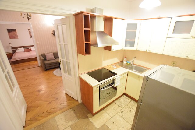 エレガント アパートメント ウニベルシタス