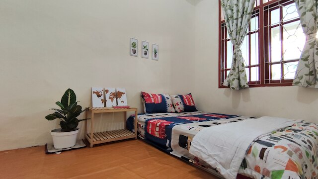 スラバヤ ホーミー、ITS 近く