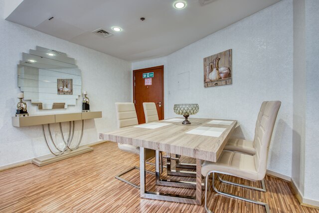 R&H ブルジュ アル ノジョム