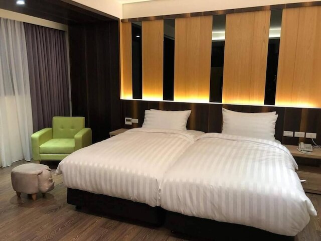 Lantan Moonlight Hotel