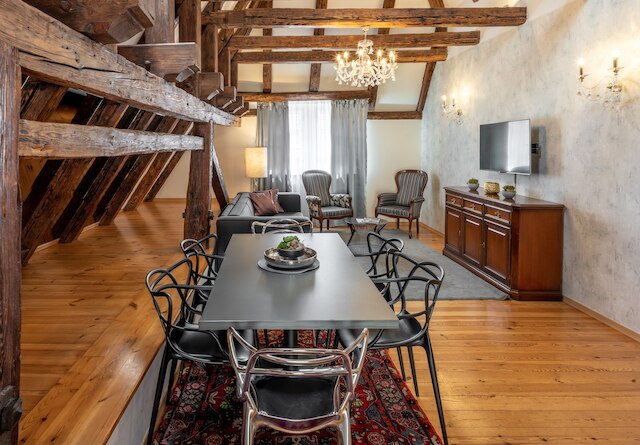 シャトー9 アパートメント by Adrez Living