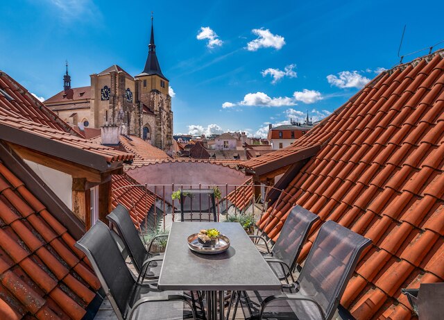 シャトー9 アパートメント by Adrez Living