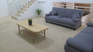 スペーシャス グランド フロア アパートメント ユニット 28