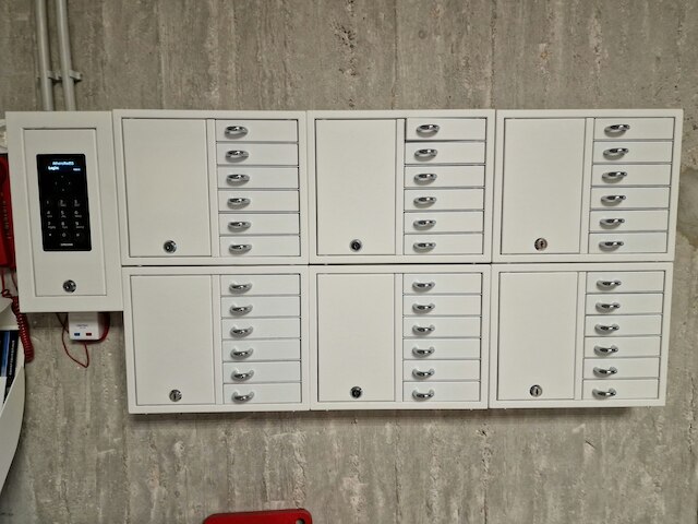 アテネスドット