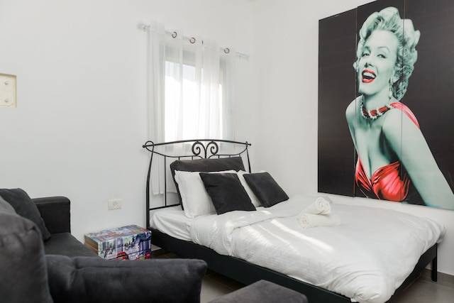 スペーシャス モダン アパートメント 1 ステップ トゥ ビーチ