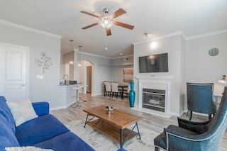 モダン アップタウン ダラス ステイ バイ アミファインハウス