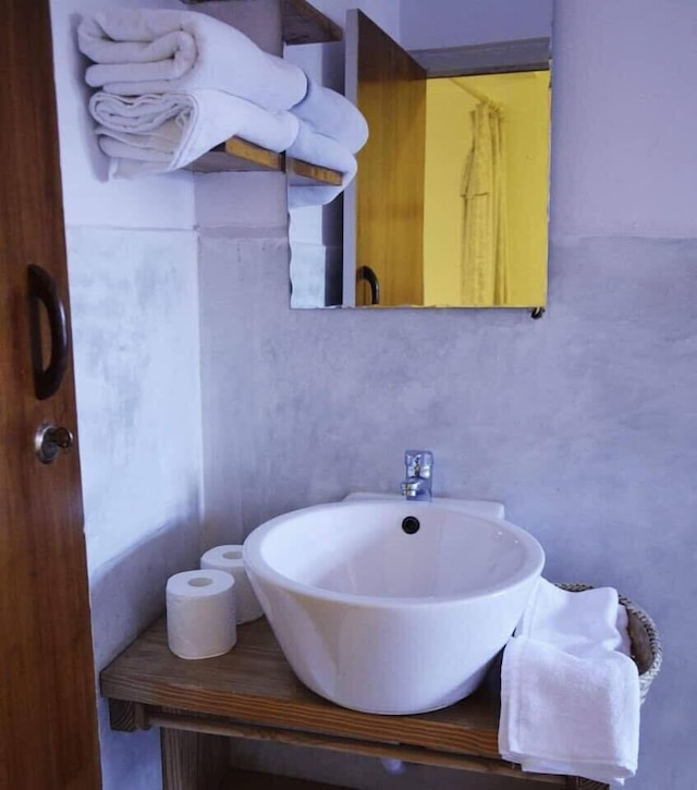 チャー ネワリ サービス アパートメント