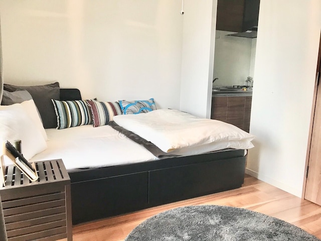 Local Hakata Apartment