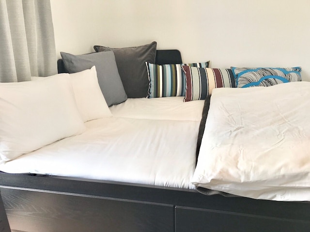 Local Hakata Apartment