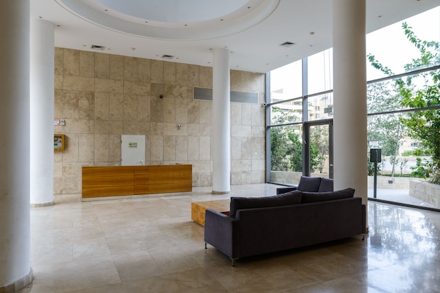 ザ アンバサダー ユニーク ラグジュアリー ホーム