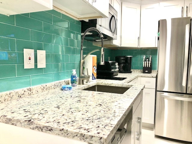 2701  ラグジュアリー レイクフロント ユニット ウィズ プール ビューズ