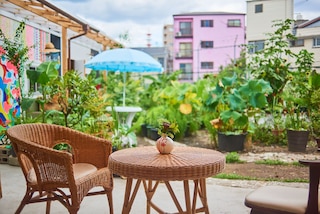 ゲストハウスとカフェと庭 ココルーム