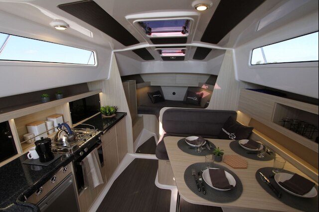 ラ ロシェル シュル ロー