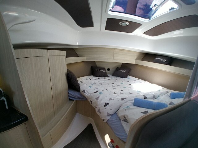 ラ ロシェル シュル ロー