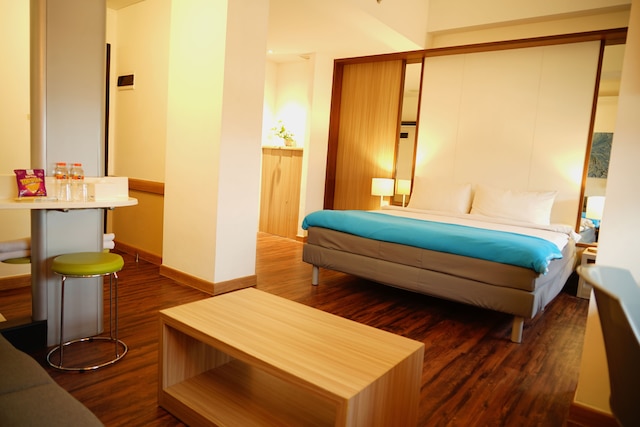 デカ ホテル スラバヤ HR ムハンマド