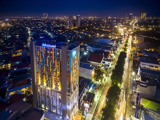 デカ ホテル スラバヤ HR ムハンマド