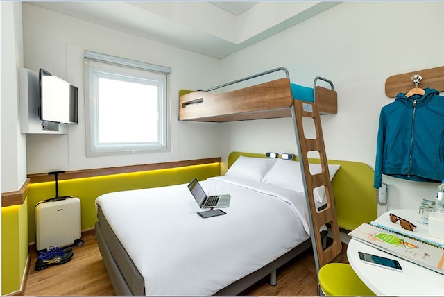 デカ ホテル スラバヤ HR ムハンマド