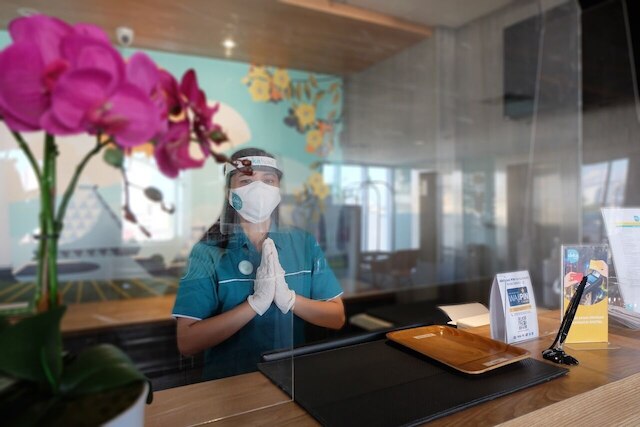 デカ ホテル スラバヤ HR ムハンマド