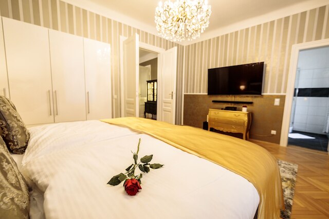 ソフィーズ プレイス アウガルテン