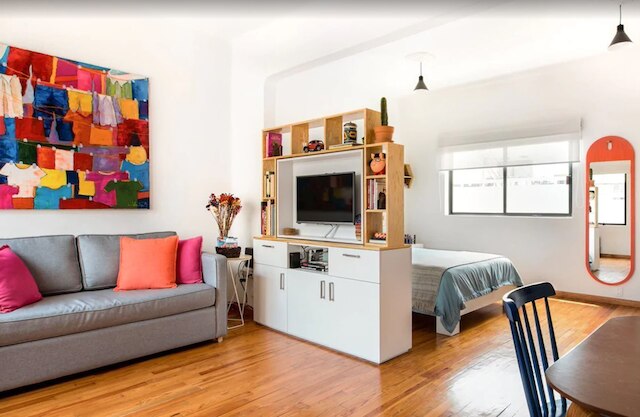 ヒップ カロフル スタジオ ウィズ パティオ イン ローマ ノルテ