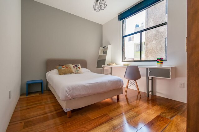 ジーブ クワイエット アンド コンフィー イン ザ ミドル オブ エブリーシング