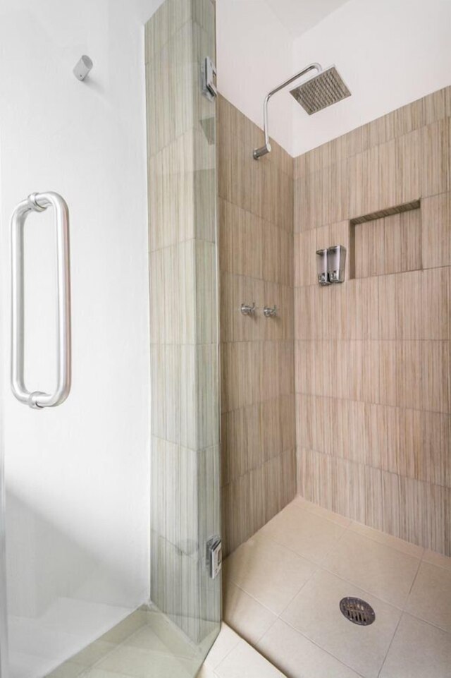 ジーブ コロニア ローマ アット ユア ドアステップ