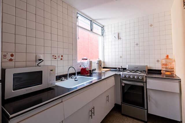 ジーブ レフォルマ アット ユア ドアステップ