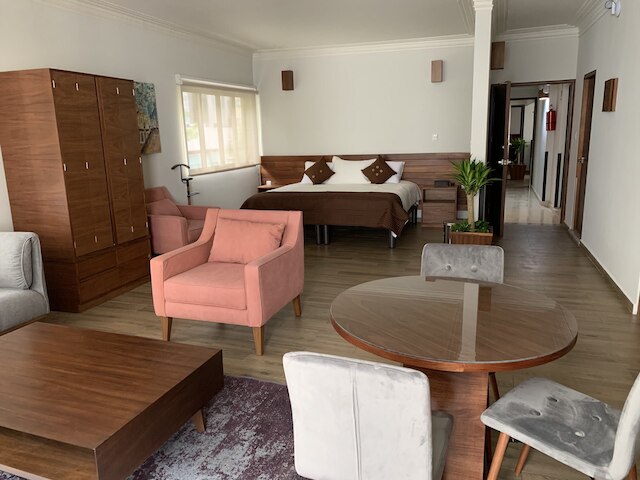 ジーブ デラックス 1 ベッドルーム アパートメント ア@ト レフォルマ