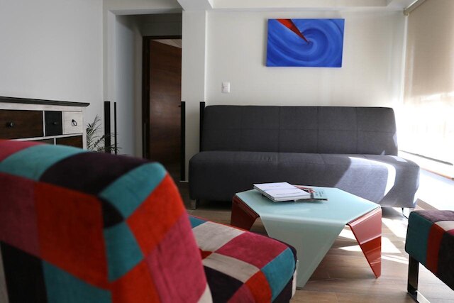 ジーブ ラックス 1 ベッドルーム フラット アット レフォルマ