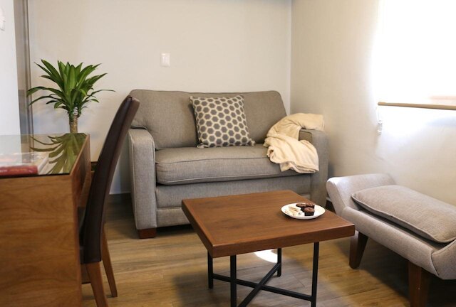 ジUブ パーフェクト サニー 1 ベッドルーム アパートメント