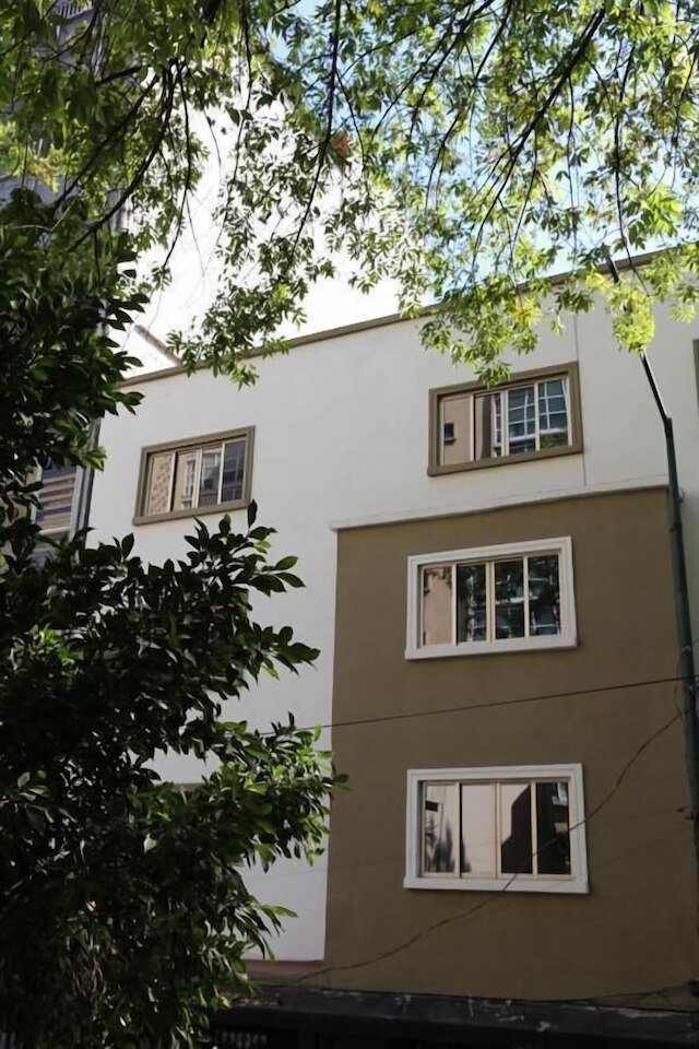 ジーブ アメージングリー ロケート ワン ベッドルーム ロフト