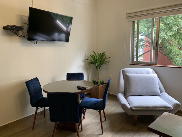 ジーブ アメージングリー ロケート ワン ベッドルーム ロフト