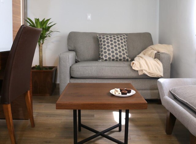 ジーブ アフォーダブル モダン / ラグジュアリー 1 ベッドルーム アパートメント