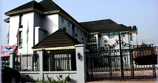 カーライル ホテル