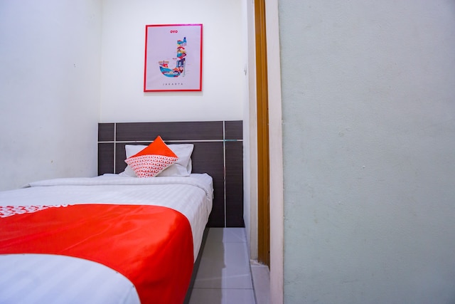 OYO 2357 シャリア グランド ラウダ