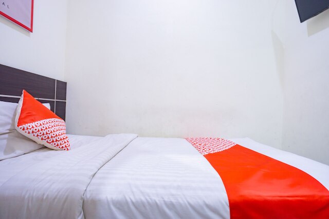 OYO 2357 シャリア グランド ラウダ