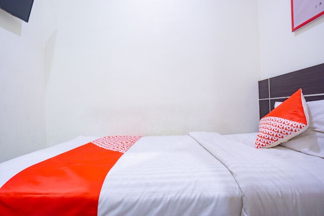 OYO 2357 シャリア グランド ラウダ