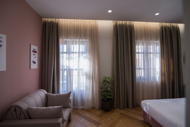 エデレジ ズブールー アパートホテル