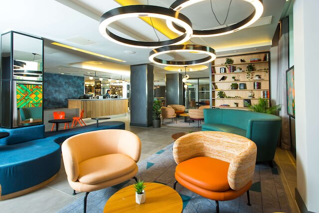 ハンプトン バイ ヒルトン ロンドン パーク ロイヤル