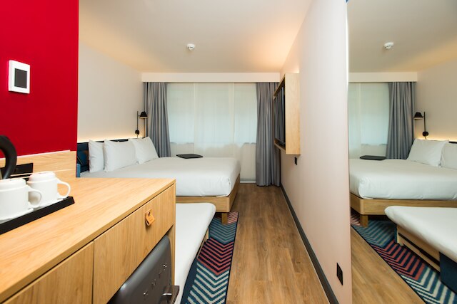 ハンプトン バイ ヒルトン ロンドン パーク ロイヤル