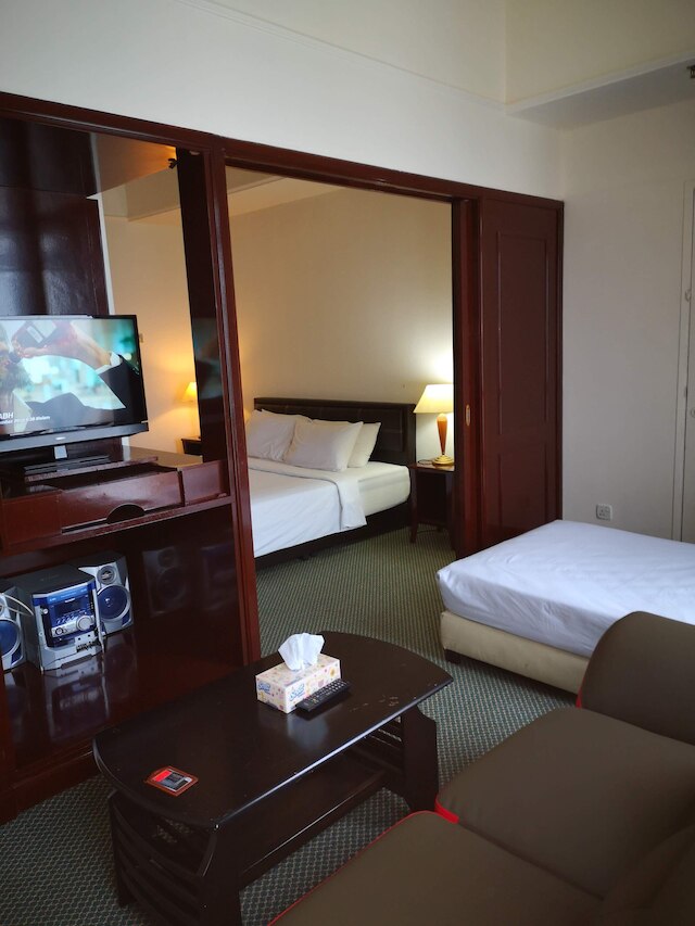 フェイマス サービス スイーツ アット タイムズ スクエア