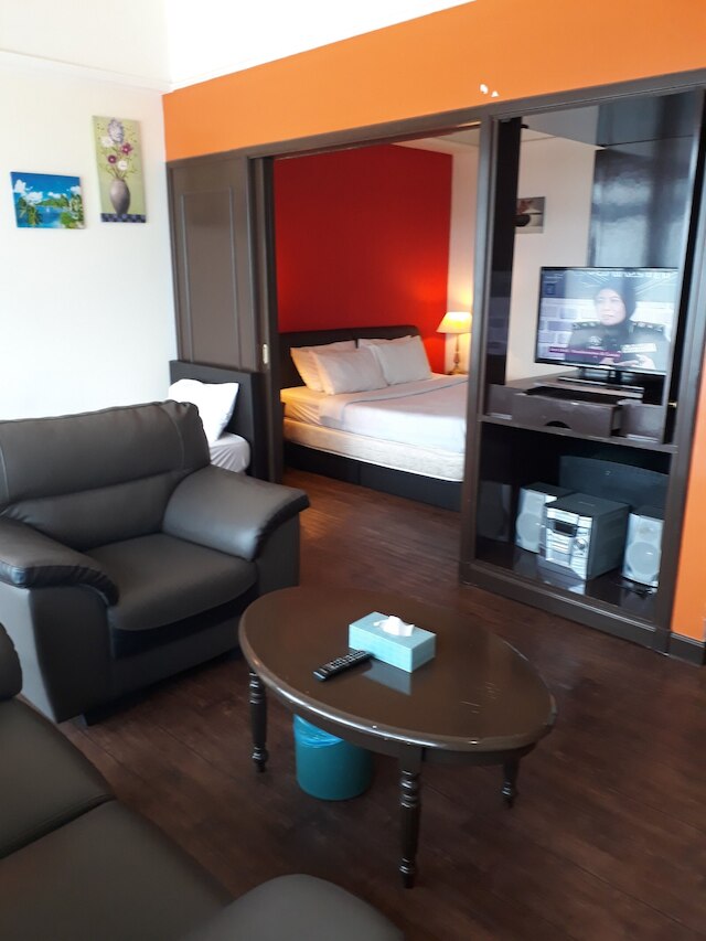 フェイマス サービス スイーツ アット タイムズ スクエア