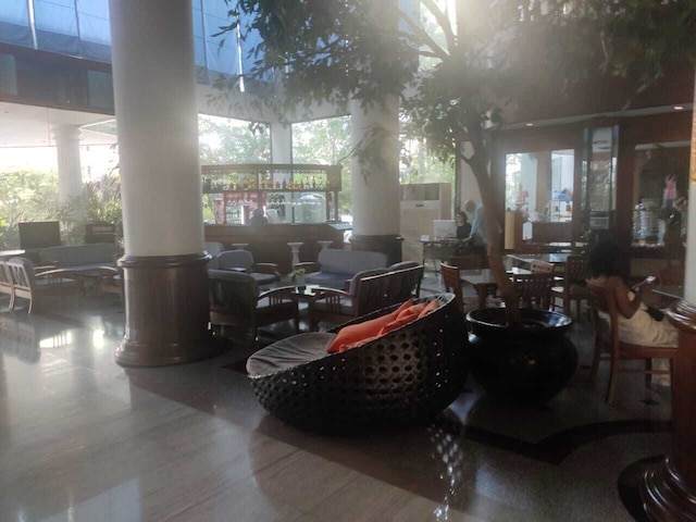 ホテル キングストン イン